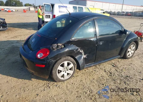 2007 Volkswagen New Beetle 2.5 z USA, uszkodzony, nr VIN 3VWPW31C47M512937
